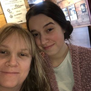 Meet your Posher, Crystal